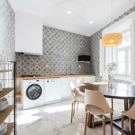 Alfama Tale Four-bedroom W/ River View - By Lu Holidays Lisbon