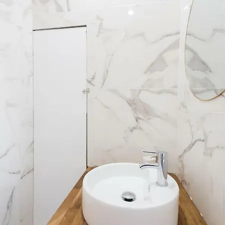 Alfama Tale Four-bedroom W/ River View - By Lu Holidays