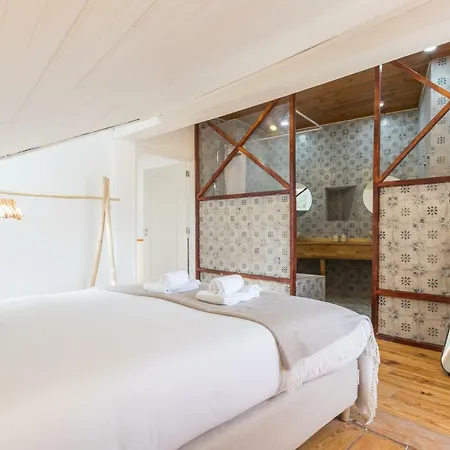 Alfama Tale Four-bedroom W/ River View - By Lu Holidays *